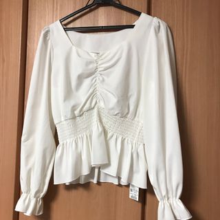 イング(INGNI)のINGNI ／イング💕ギャザーシャーリング トップス【タグ付き新品未使用】(カットソー(長袖/七分))