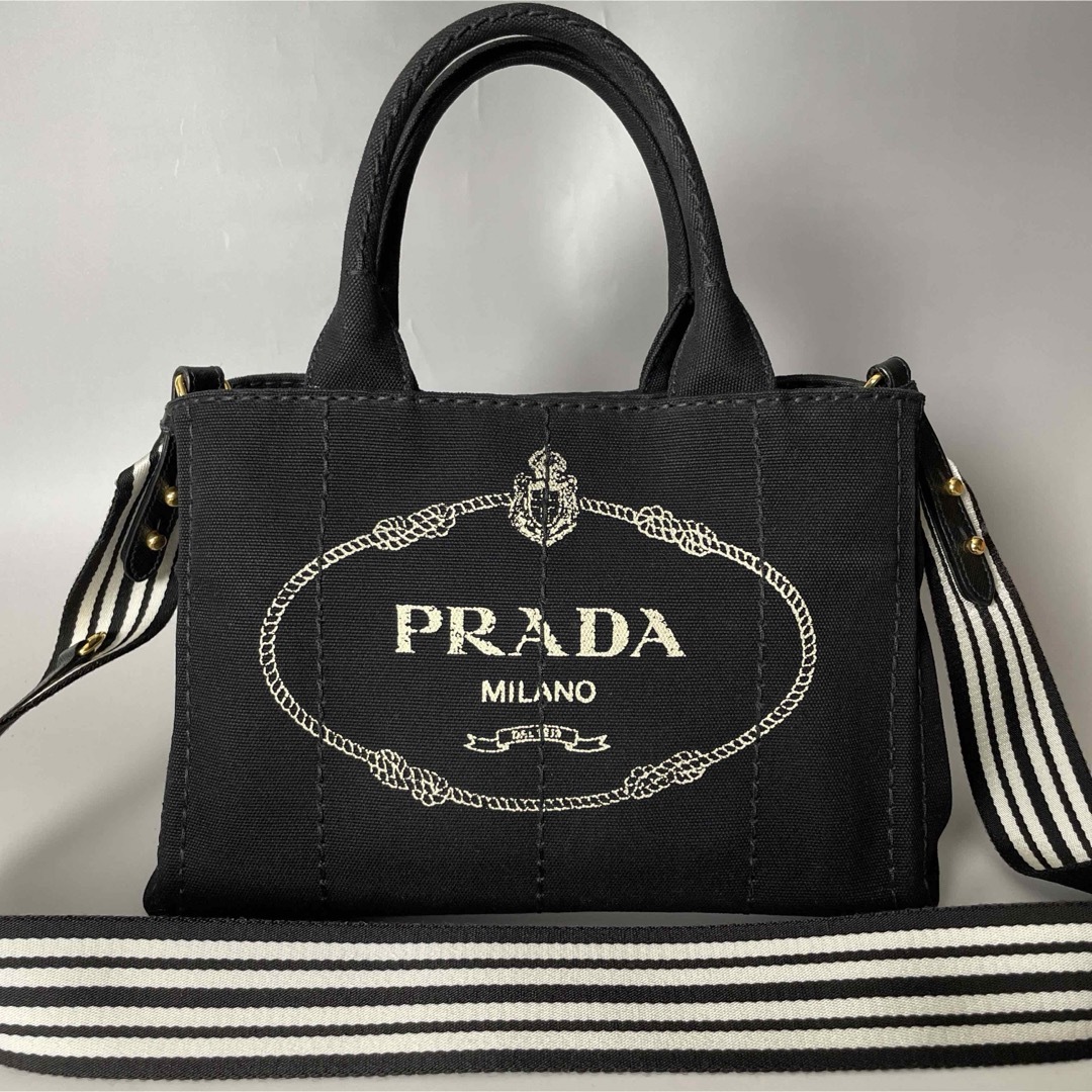 PRADA(プラダ)のPrada 新型 極美品 2way 黒 カナパS ボーダー ハンドバッグ プラダ レディースのバッグ(ショルダーバッグ)の商品写真