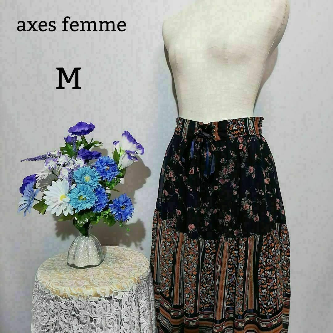 axes femme(アクシーズファム)のaxes femme　極上美品　膝丈スカート　花柄系　Mサイズ レディースのスカート(ひざ丈スカート)の商品写真