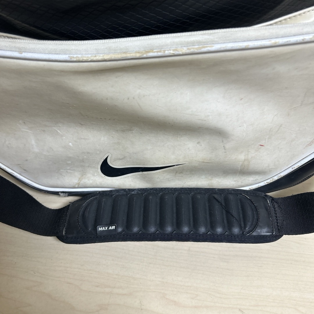 NIKE - NIKEスポーツショルダーバッグの通販 by コロコロ's shop NIKE - NIKEスポーツショルダーバッグの通販 by コロコロ's shop
