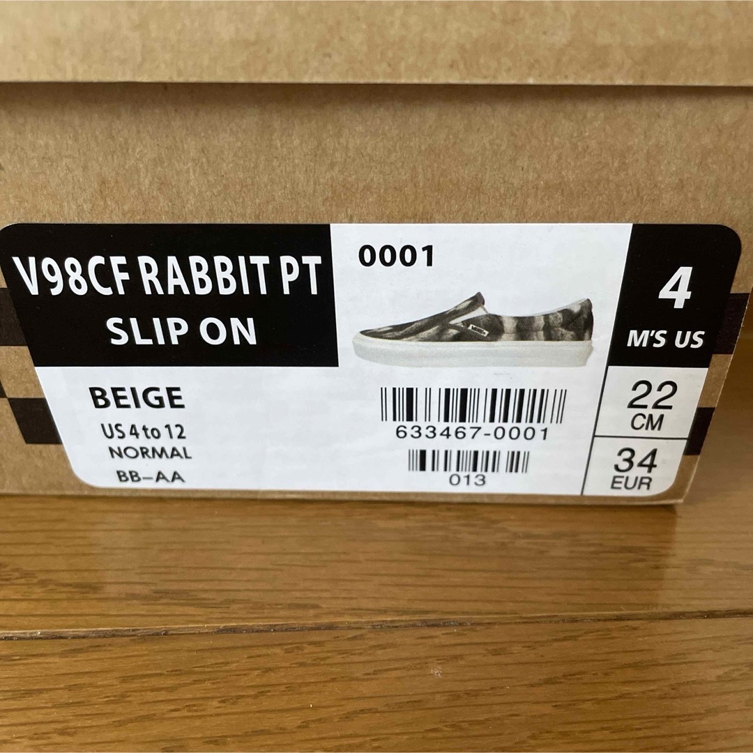 VANS(ヴァンズ)の【ANIMAL PACK】SLIP ON　BEIGE ラビットプリント　 レディースの靴/シューズ(スニーカー)の商品写真