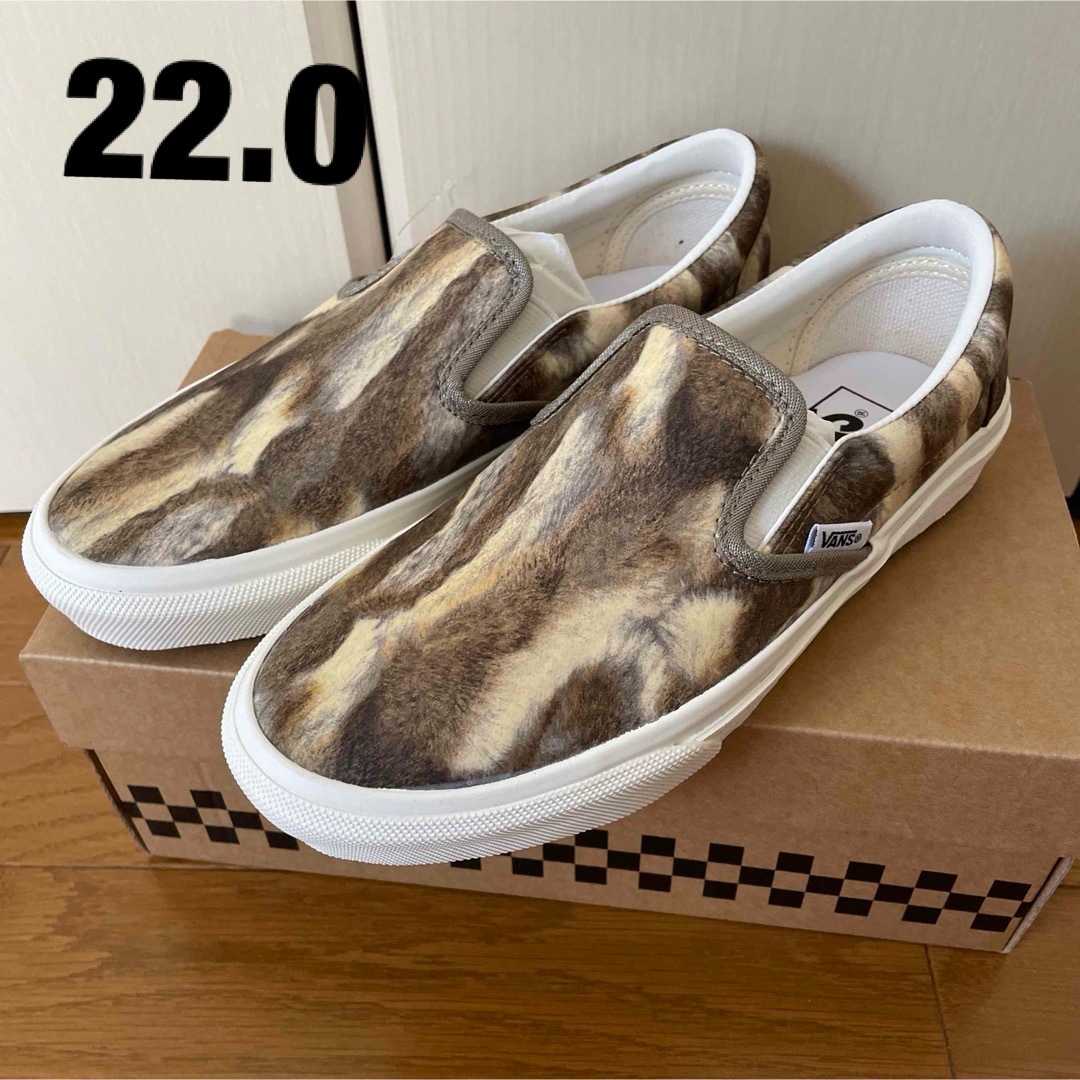 VANS(ヴァンズ)の【ANIMAL PACK】SLIP ON　BEIGE ラビットプリント　 レディースの靴/シューズ(スニーカー)の商品写真