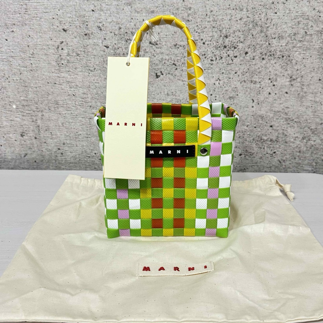 Marni(マルニ)の新品　マルニ　キッズ　ボルサ　マイクロミニバスケット　かごバッグ　グリーン　人気 レディースのバッグ(かごバッグ/ストローバッグ)の商品写真