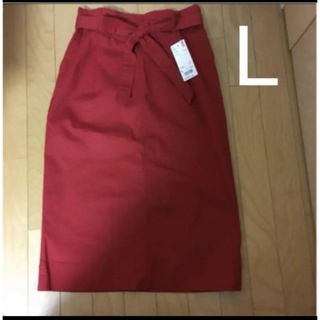 ユニクロ(UNIQLO)のユニクロ　スカート　L⭐️新品タグ付き⭐️(ひざ丈スカート)