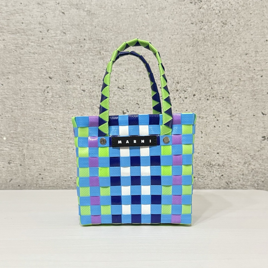 Marni(マルニ)の新品　マルニ　ボルサ　マイクロミニバスケット　かごバッグ　ブルー　ミントグリーン レディースのバッグ(かごバッグ/ストローバッグ)の商品写真