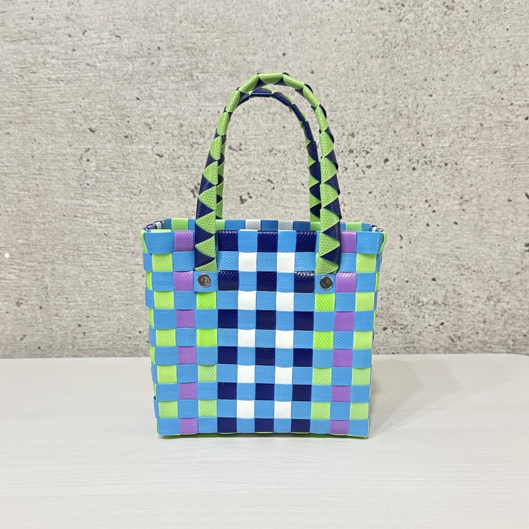 Marni(マルニ)の新品　マルニ　ボルサ　マイクロミニバスケット　かごバッグ　ブルー　ミントグリーン レディースのバッグ(かごバッグ/ストローバッグ)の商品写真