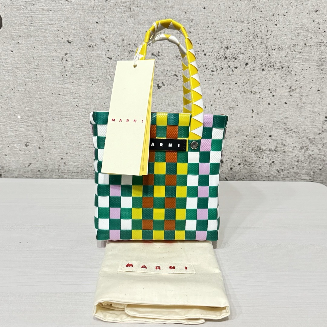 Marni(マルニ)の新品　MARNI ボルサ　マイクロミニバスケット　かごバッグ　オレンジ　グリーン レディースのバッグ(かごバッグ/ストローバッグ)の商品写真