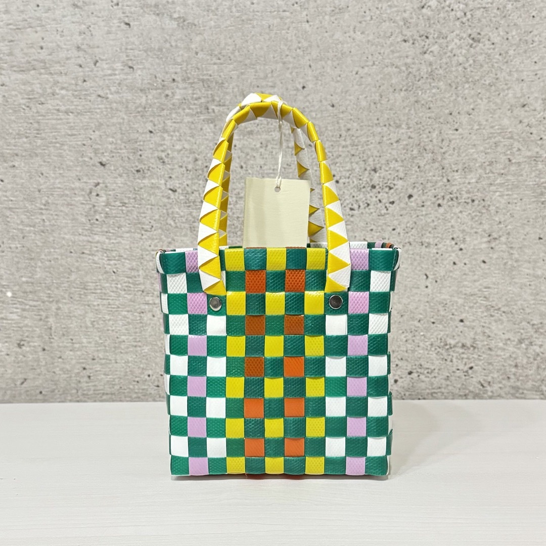 Marni(マルニ)の新品　MARNI ボルサ　マイクロミニバスケット　かごバッグ　オレンジ　グリーン レディースのバッグ(かごバッグ/ストローバッグ)の商品写真