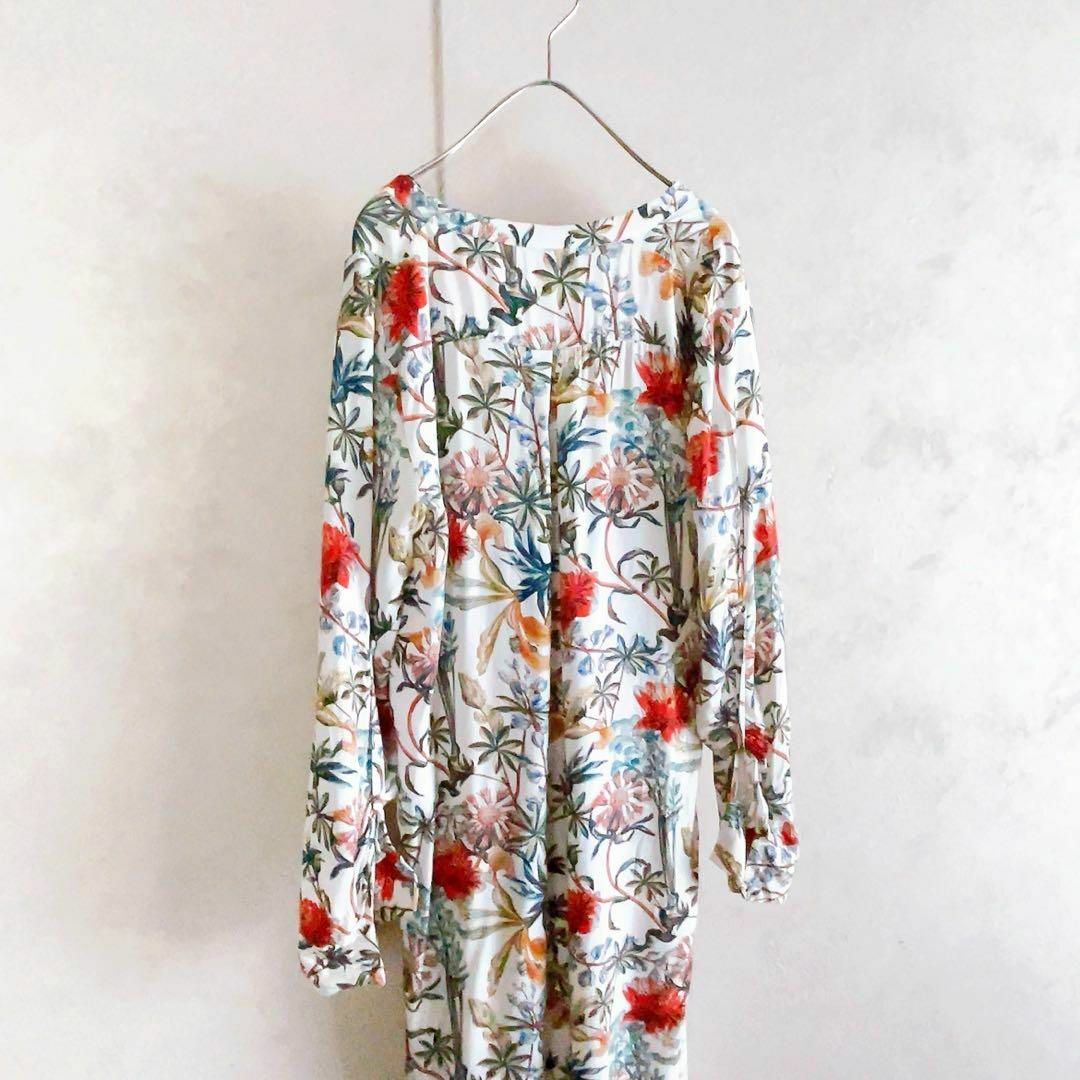 春服✨ZARA WOMAN 花柄　ボタニカル　チュニック　ワンピース　白　XS レディースのワンピース(その他)の商品写真