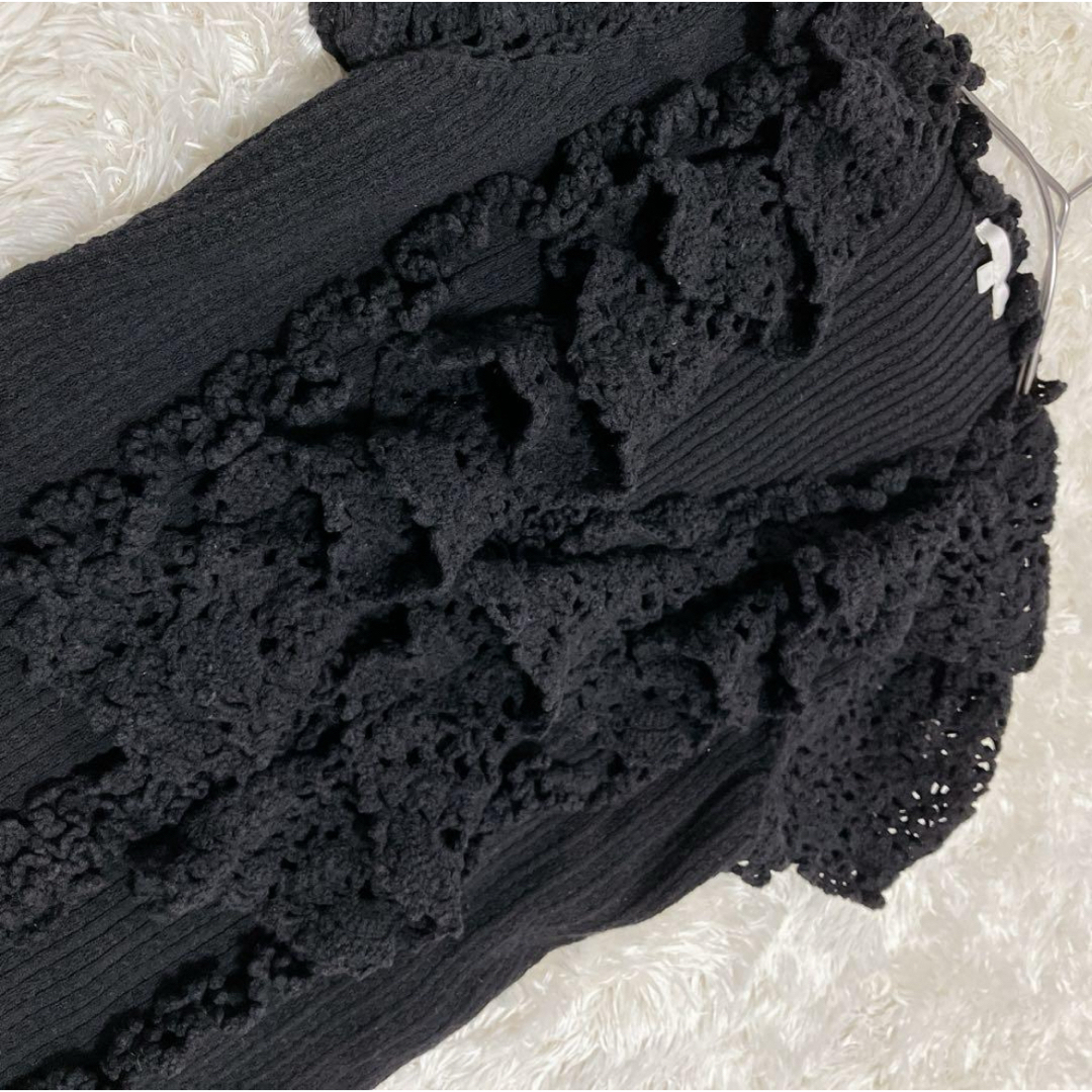 TO BE CHIC(トゥービーシック)のTOBECHIC フリル コットン かぎ編み 半袖 ニット レディースのトップス(ニット/セーター)の商品写真