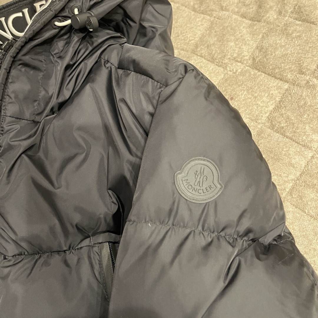 MONCLER(モンクレール)のモンクレール ダウンジャケット MONTCLA メンズのジャケット/アウター(ダウンジャケット)の商品写真