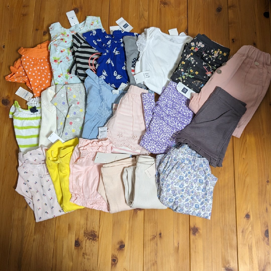 babyGAP(ベビーギャップ)のあき様専用 キッズ/ベビー/マタニティのベビー服(~85cm)(ロンパース)の商品写真