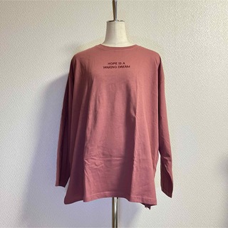 ハニーズ(HONEYS)のHoneys 長袖Tシャツ ロゴ 赤 新品 春(Tシャツ/カットソー(七分/長袖))