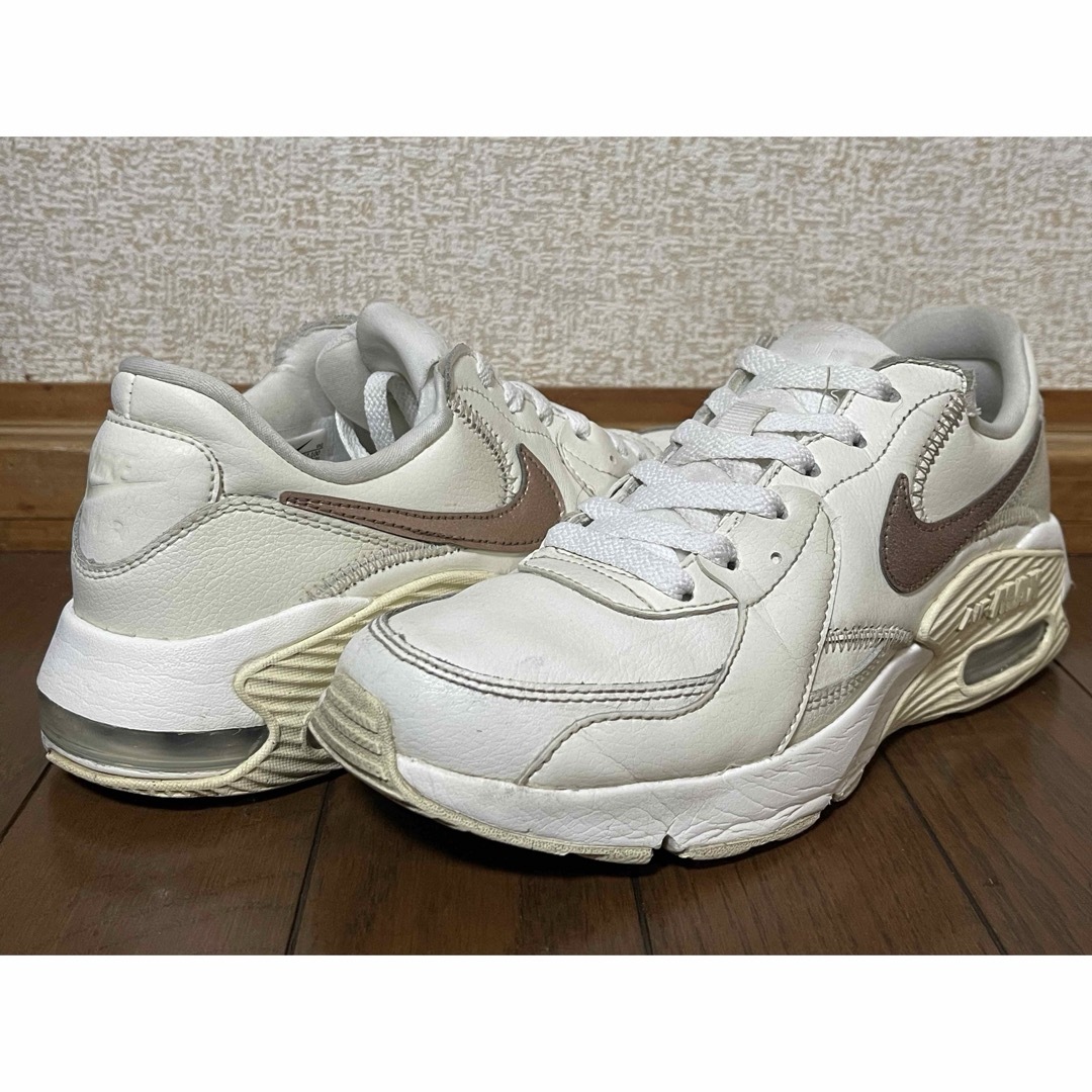 NIKE(ナイキ)のNIKE WMNS AIR MAX EXCEE LEA 24.5cm レディースの靴/シューズ(スニーカー)の商品写真