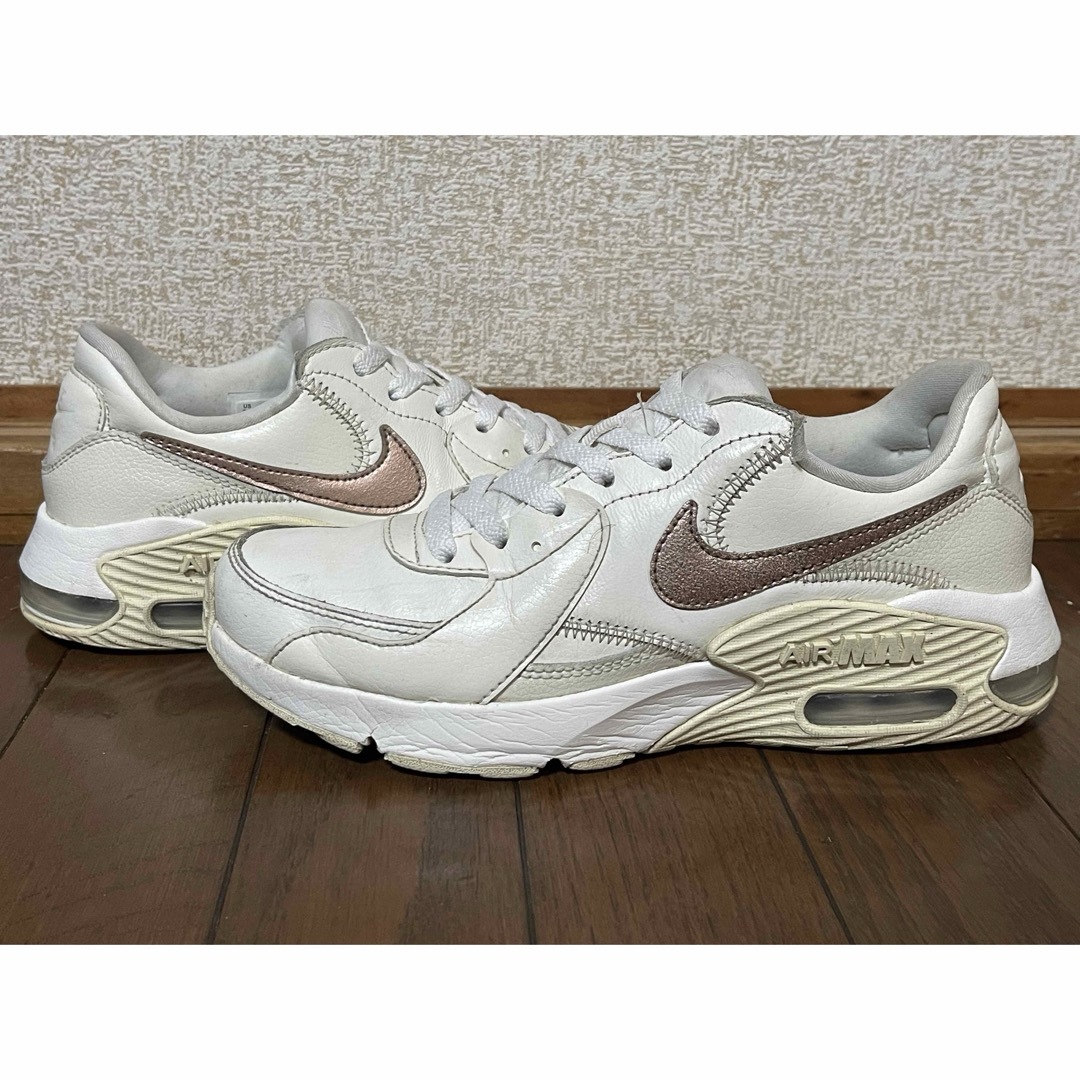 NIKE(ナイキ)のNIKE WMNS AIR MAX EXCEE LEA 24.5cm レディースの靴/シューズ(スニーカー)の商品写真