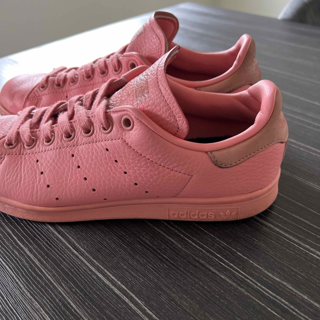 STANSMITH（adidas）(スタンスミス)のアディダス　スタンスミス　タクティルローズ　レザー　25.5 メンズの靴/シューズ(スニーカー)の商品写真