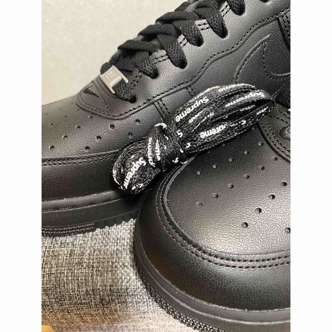 Supreme(シュプリーム)のSupreme × Nike Air Force 1 Low "Black" メンズの靴/シューズ(スニーカー)の商品写真