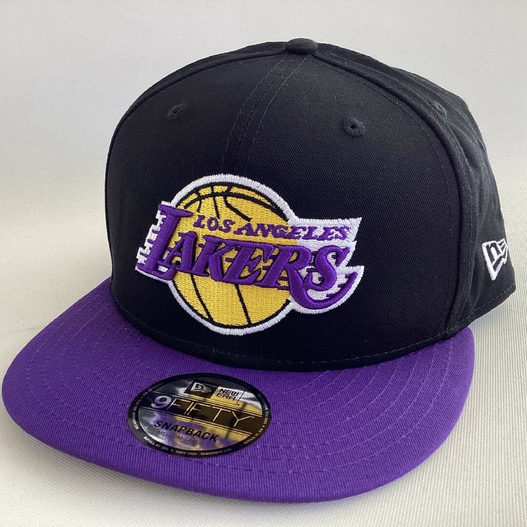 NEW ERA(ニューエラー)の【新品】ニューエラ NBA レイカーズ 9Fifty スナップバック（黒/紫） メンズの帽子(キャップ)の商品写真