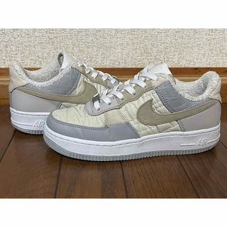 ナイキ(NIKE)のNIKE WMNS AIR FORCE 1  07 “Toasty”22.5cm(スニーカー)