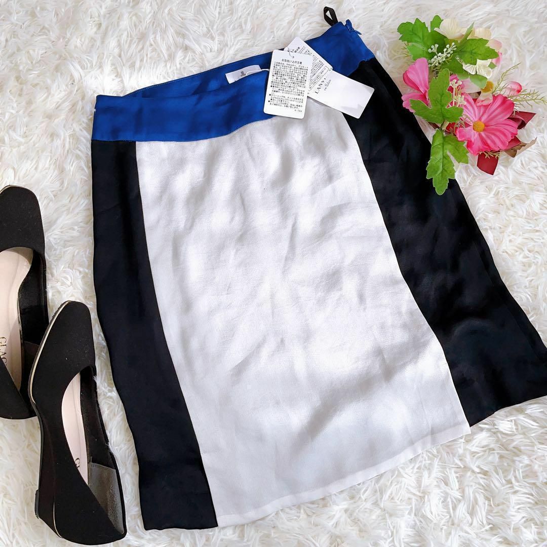 LANVIN en Bleu(ランバンオンブルー)の新品未使用✨タグ付き✨ ランバンオンブルー 膝丈スカート【38】日本製 青 黒 レディースのスカート(ひざ丈スカート)の商品写真