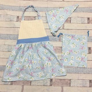 キッズエプロン　簡単　120 130 女の子　ハンドメイド　(外出用品)