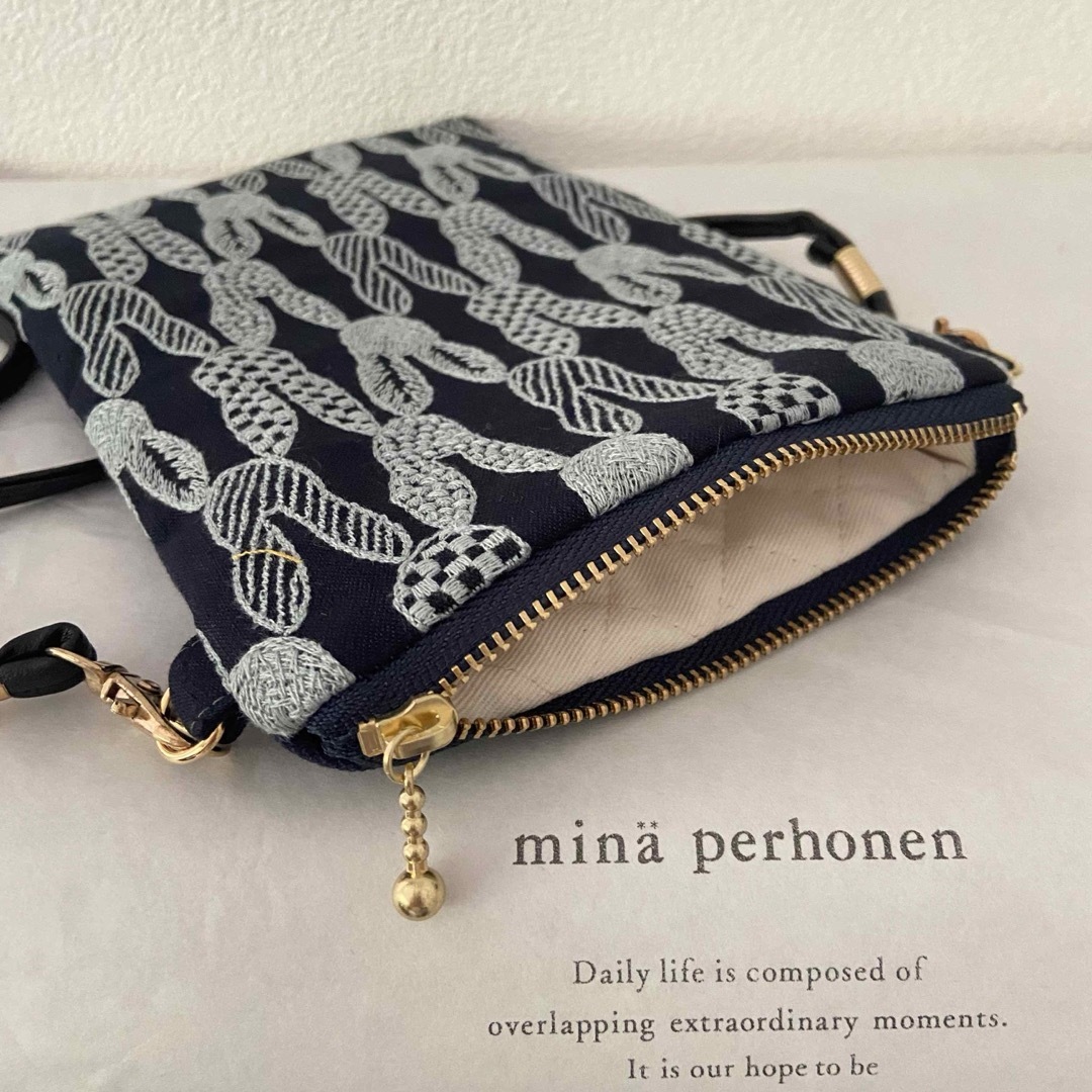 mina perhonen(ミナペルホネン)のミナペルホネン pomppiaで作成しましたスマホショルダーです ハンドメイドのファッション小物(バッグ)の商品写真