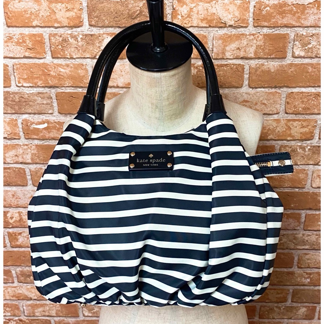 kate spade new york(ケイトスペードニューヨーク)の新品 ♤ケイトスペード♤ハンドバッグ  ナイロンストライプスモールカレンボーダー レディースのバッグ(トートバッグ)の商品写真