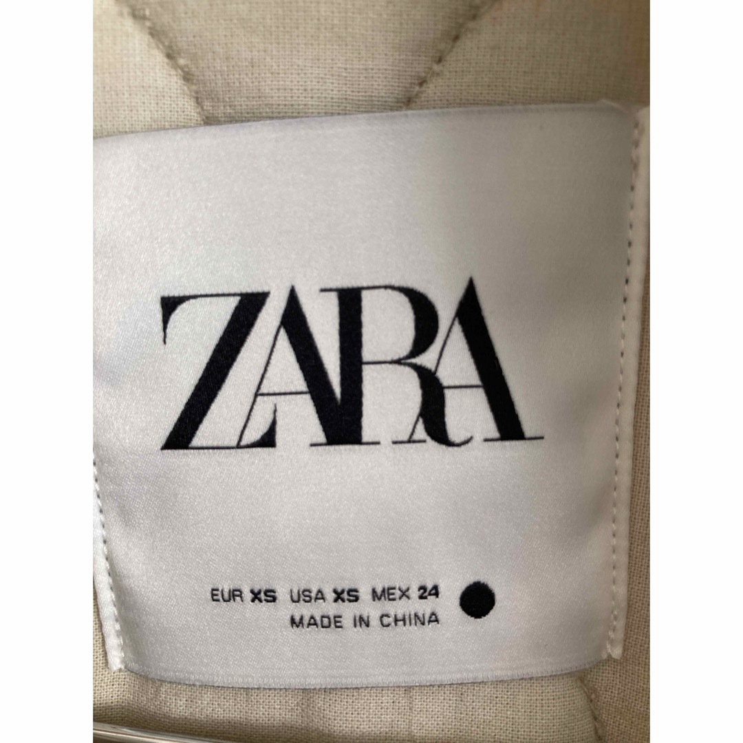 ZARA(ザラ)のZARAのオフショルダージャケット レディースのジャケット/アウター(その他)の商品写真