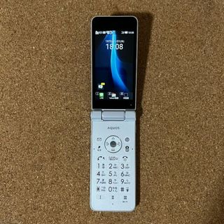 シャープ(SHARP)の601SH AQUOS ケータイ2 SoftBank シルバー シムロック解除済(携帯電話本体)