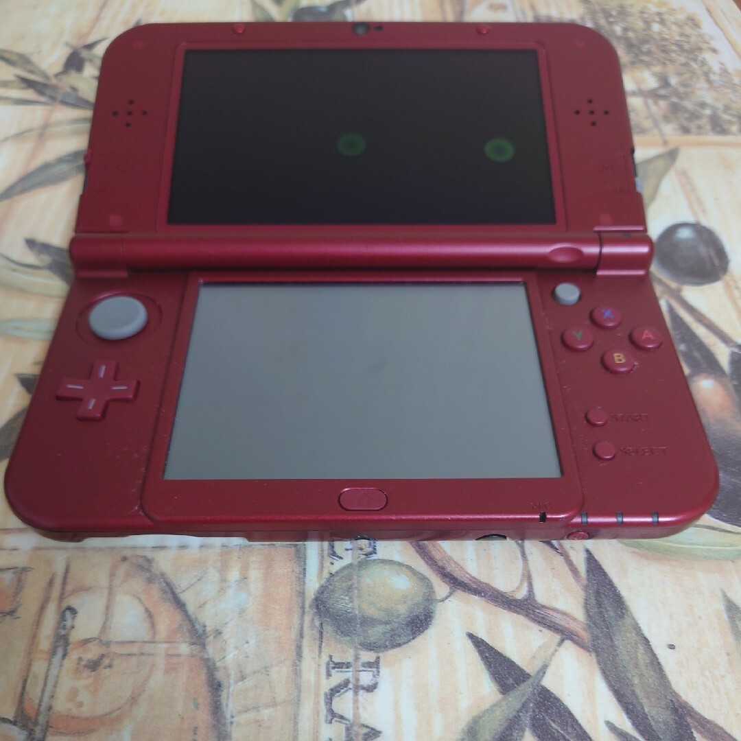 ニンテンドー3DS(ニンテンドー3DS)のNewニンテンドー3DS LL メタリックレッド下画面美品 エンタメ/ホビーのゲームソフト/ゲーム機本体(携帯用ゲーム機本体)の商品写真