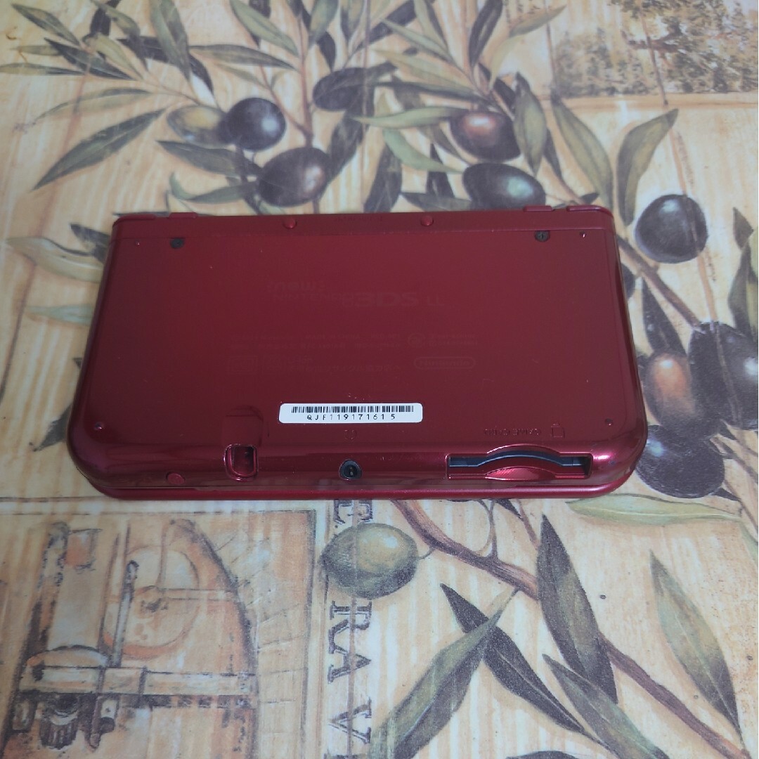 ニンテンドー3DS(ニンテンドー3DS)のNewニンテンドー3DS LL メタリックレッド下画面美品 エンタメ/ホビーのゲームソフト/ゲーム機本体(携帯用ゲーム機本体)の商品写真