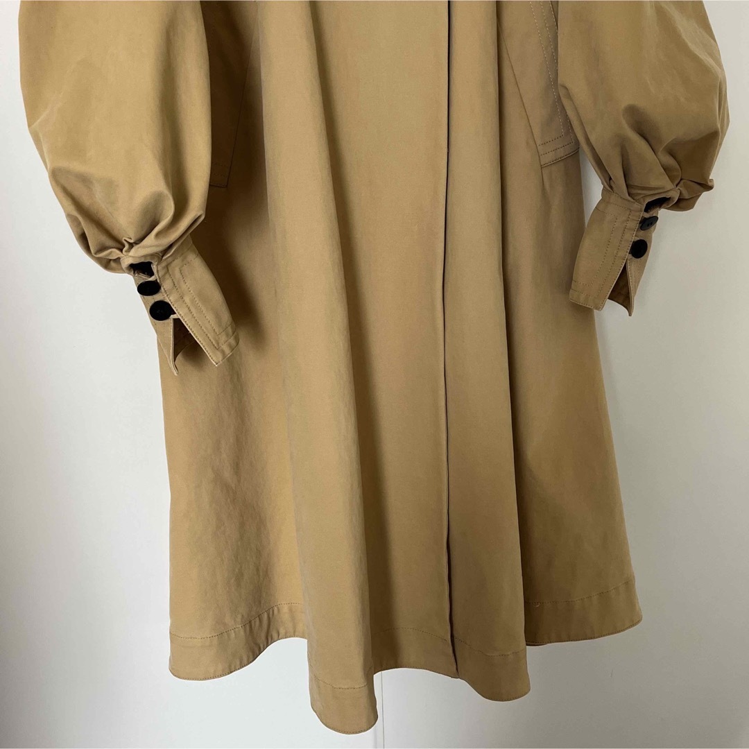 DEUXIEME CLASSE(ドゥーズィエムクラス)のELIN Powdery chino trench coat 36 エリン レディースのジャケット/アウター(トレンチコート)の商品写真