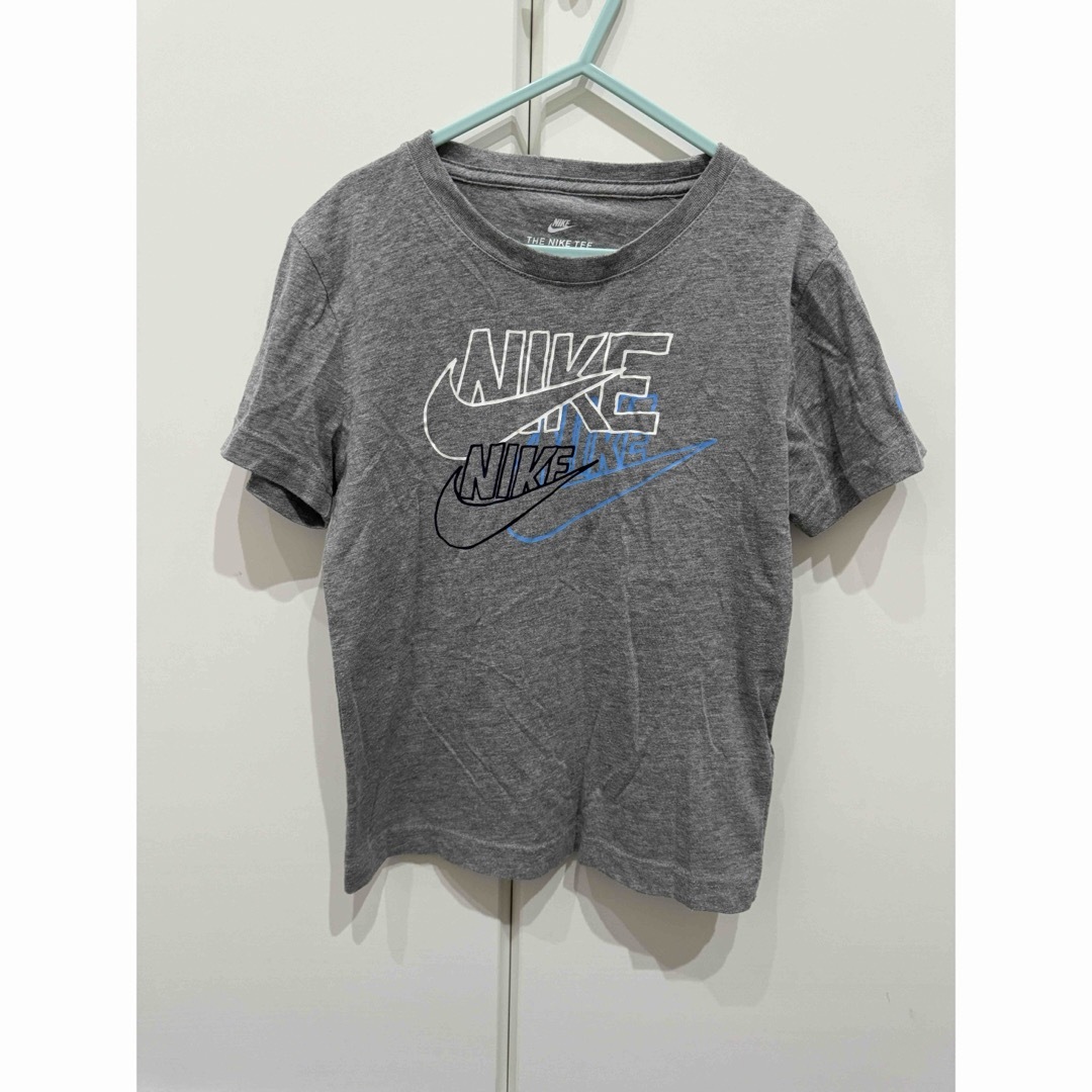 ZARA(ザラ)のNIKE  グレー　Tシャツ キッズ/ベビー/マタニティのキッズ服男の子用(90cm~)(Tシャツ/カットソー)の商品写真