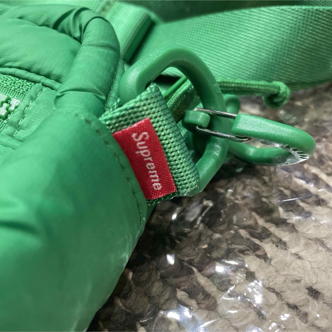 Supreme(シュプリーム)のSupreme Puffer Side Bag 緑 メンズのバッグ(ショルダーバッグ)の商品写真