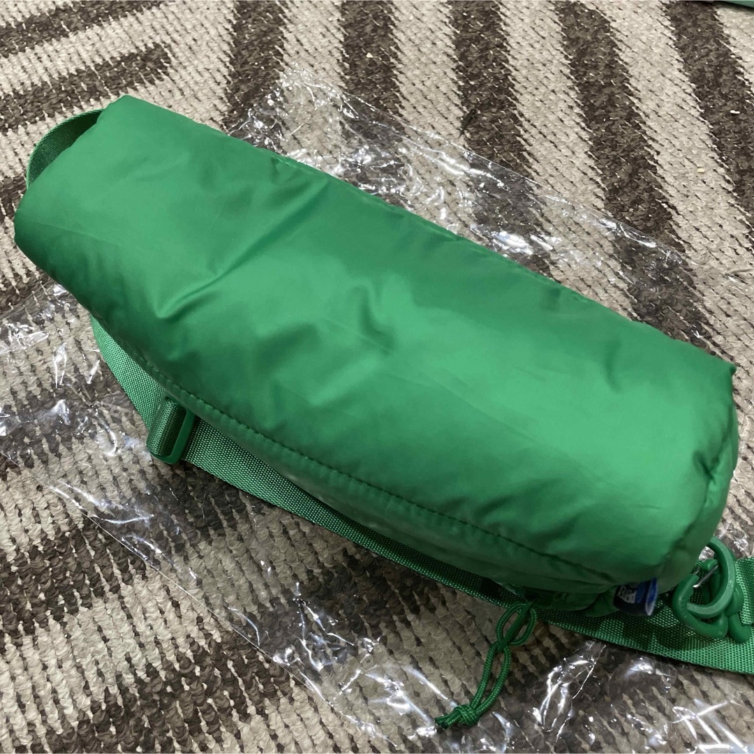 Supreme(シュプリーム)のSupreme Puffer Side Bag 緑 メンズのバッグ(ショルダーバッグ)の商品写真