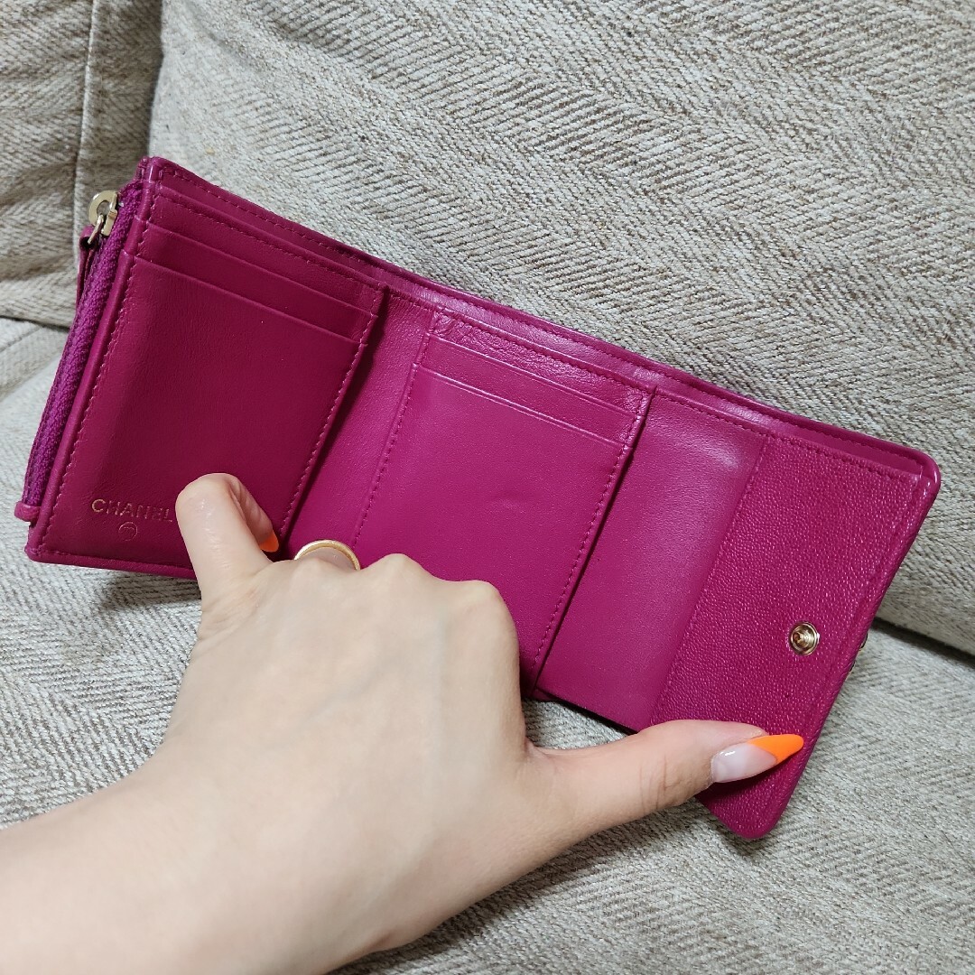 CHANEL(シャネル)のボーイCHANEL♡折り財布 レディースのファッション小物(財布)の商品写真