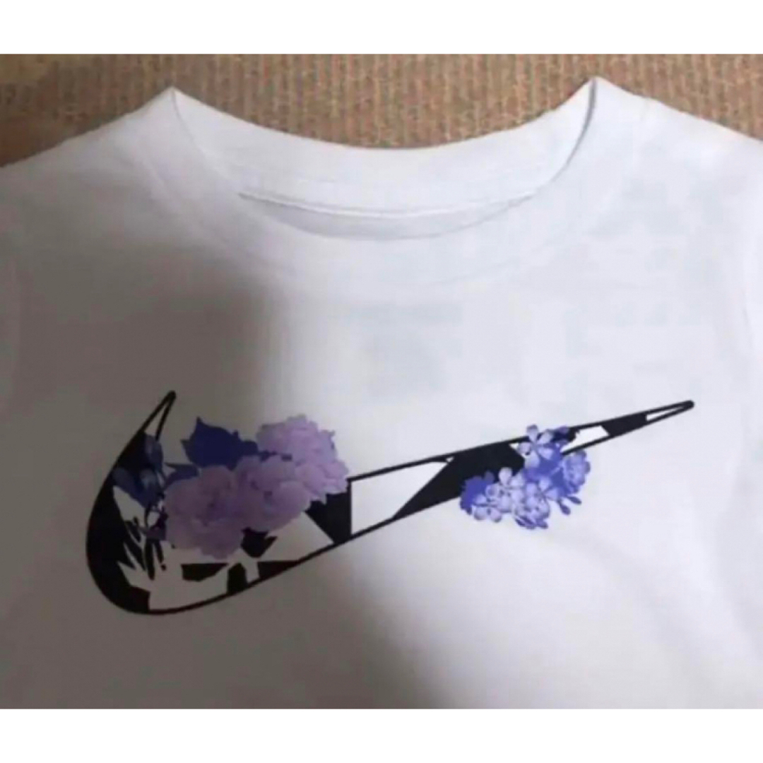 NIKE(ナイキ)の新品　NIKE ナイキ  キッズ　T シャツ　白　86-92㎝ キッズ/ベビー/マタニティのキッズ服男の子用(90cm~)(Tシャツ/カットソー)の商品写真