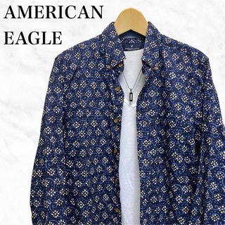 アメリカンイーグル(American Eagle)のAMERICAN EAGLE OUTFITTERS総柄シャツ　長袖シャツトップス(シャツ)