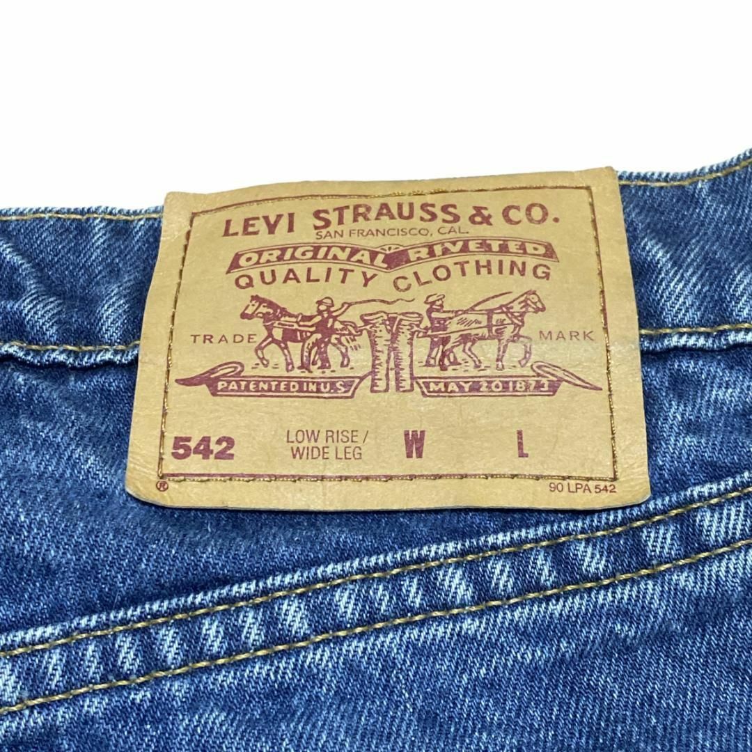 Levi's(リーバイス)のカナダ製リーバイス542 デニム ジーンズ W28 ストレート z44 メンズのパンツ(デニム/ジーンズ)の商品写真