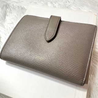 セリーヌ(celine)のCELINE セリーヌ 2つ折り 財布 ストラップ グレージュ 付属品有り(財布)