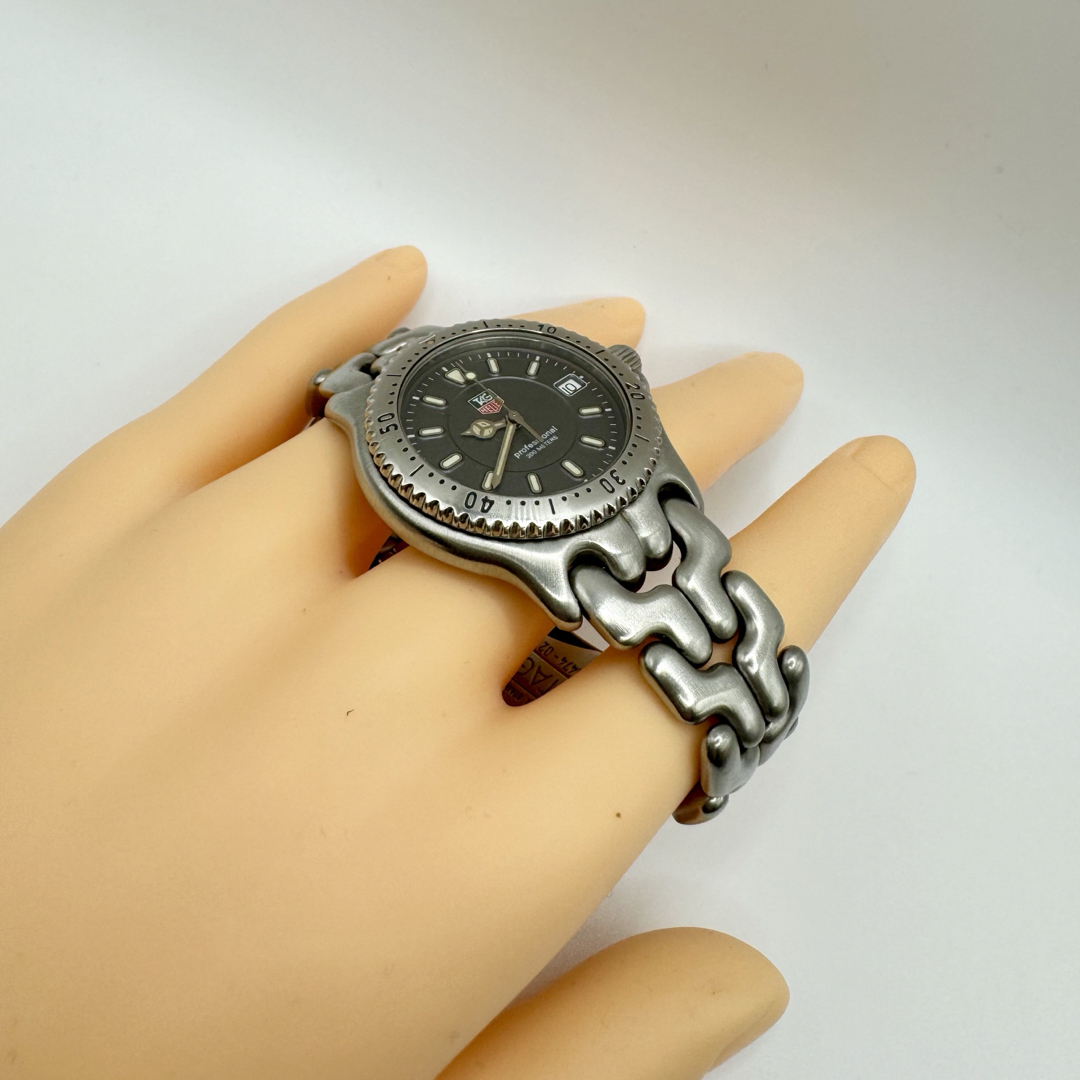 TAG Heuer(タグホイヤー)のTAG HEUER タグホイヤー プロフェッショナル セル クォーツ 腕時計 メンズの時計(腕時計(アナログ))の商品写真