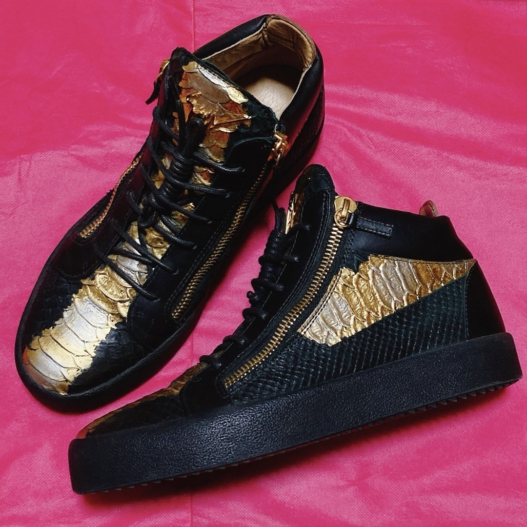 GIUZEPPE ZANOTTI - 極美品 ジュゼッペザノッティ 金 蛇革 GIUZEPPE ZANOTTI - 極美品 ジュゼッペザノッティ 金 蛇革