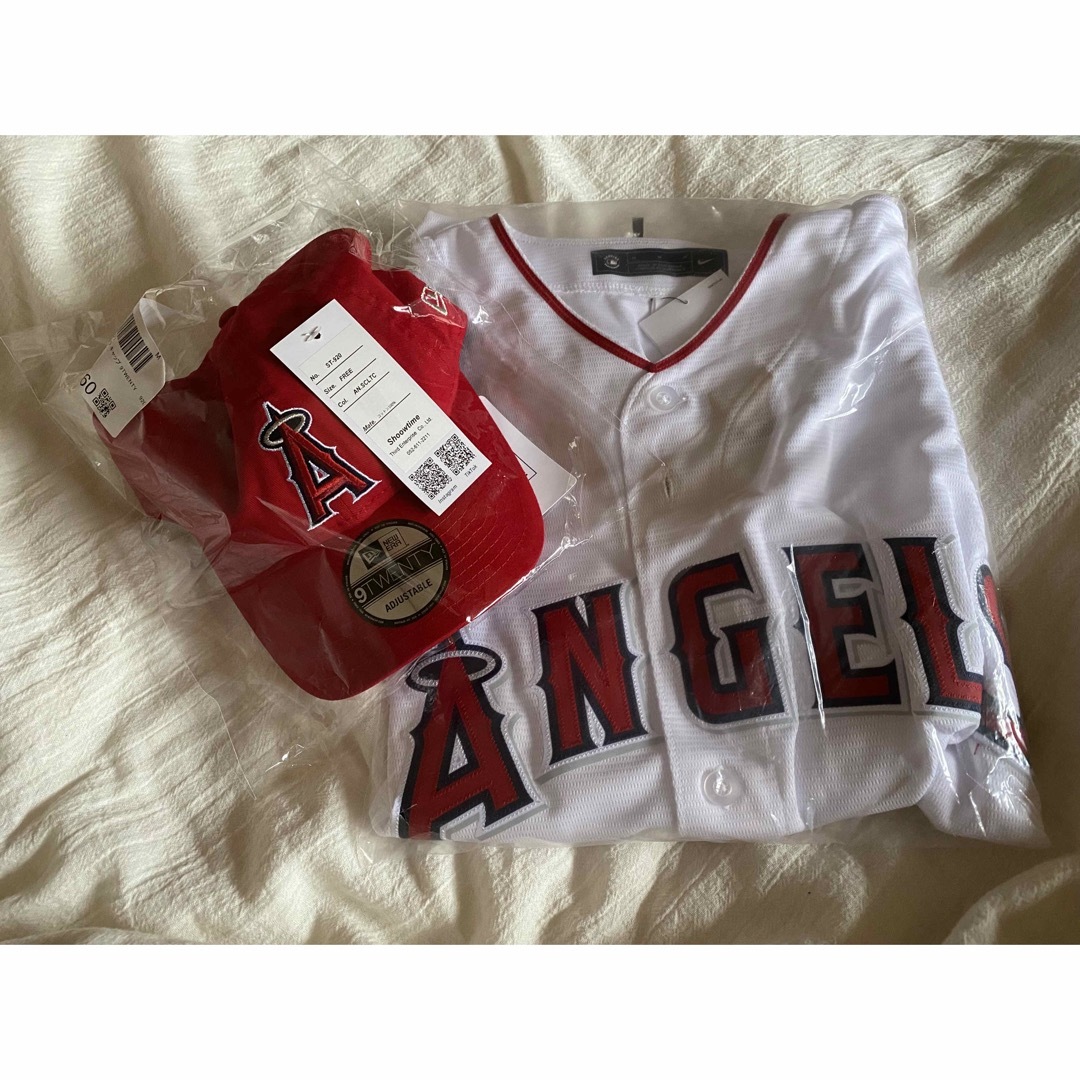 MLB(メジャーリーグベースボール)のangels ユニフォーム キャップ 大谷翔平  エンタメ/ホビーのタレントグッズ(スポーツ選手)の商品写真