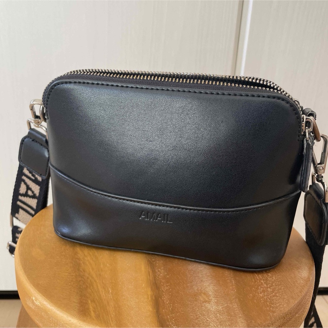 AMAIL(アマイル)のamail ショルダーバッグ　Genderless snazzy bag レディースのバッグ(ショルダーバッグ)の商品写真