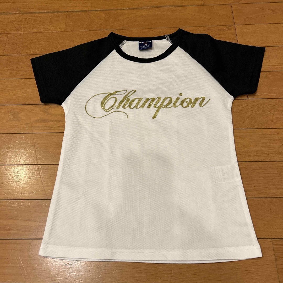 Champion(チャンピオン)のチャンピオン　Tシャツ　女の子　150 キッズ/ベビー/マタニティのキッズ服女の子用(90cm~)(Tシャツ/カットソー)の商品写真