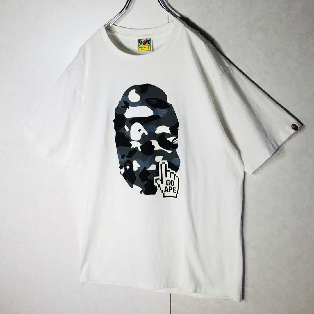 A BATHING APE(アベイシングエイプ)の【人気デザイン】アベイシング エイプ ビックロゴ サルカモ柄 Tシャツ Lサイズ メンズのトップス(Tシャツ/カットソー(半袖/袖なし))の商品写真