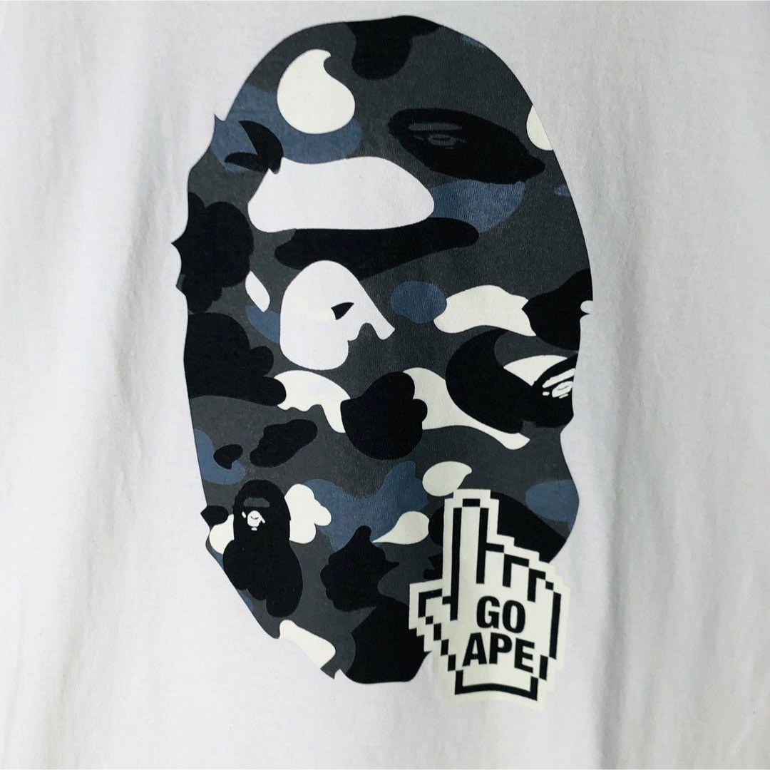 A BATHING APE(アベイシングエイプ)の【人気デザイン】アベイシング エイプ ビックロゴ サルカモ柄 Tシャツ Lサイズ メンズのトップス(Tシャツ/カットソー(半袖/袖なし))の商品写真