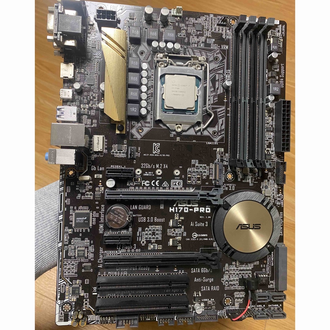 Intel Core I7-7700 & ASUS H170-PRO スマホ/家電/カメラのPC/タブレット(PCパーツ)の商品写真