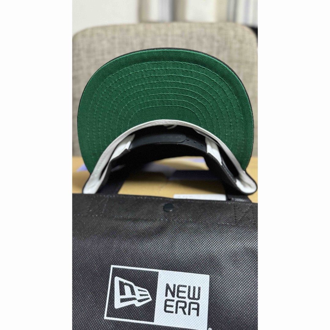 NEW ERA(ニューエラー)のSAINT Mxxxxxx NEW ERA 9FIFTY ブラック メンズの帽子(キャップ)の商品写真