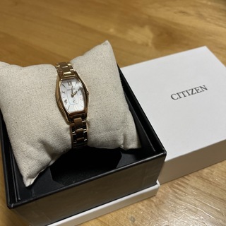 シチズン(CITIZEN)の【未使用品】CITIZEN クロスシー EW5543-54A(腕時計)